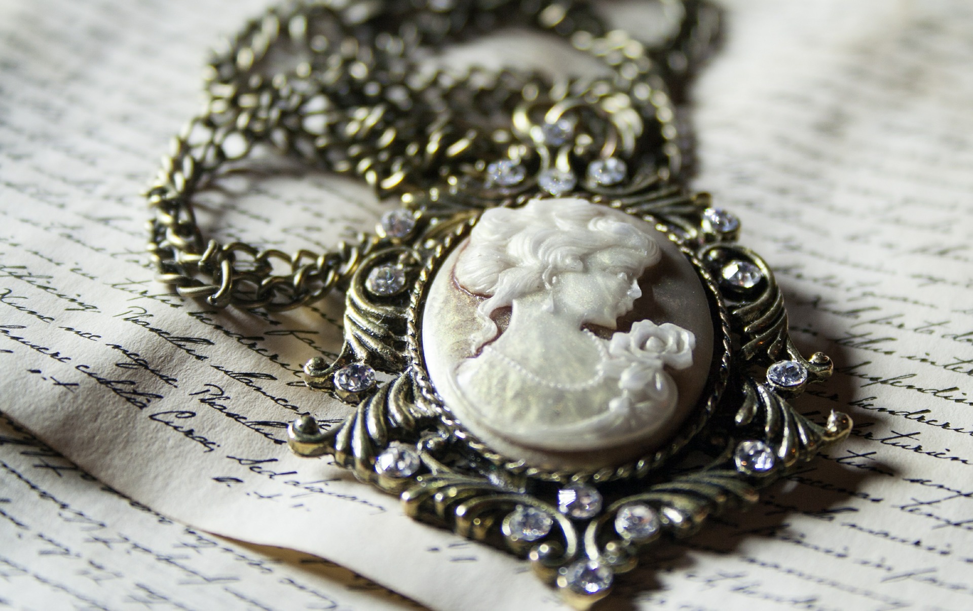 antique jewellery