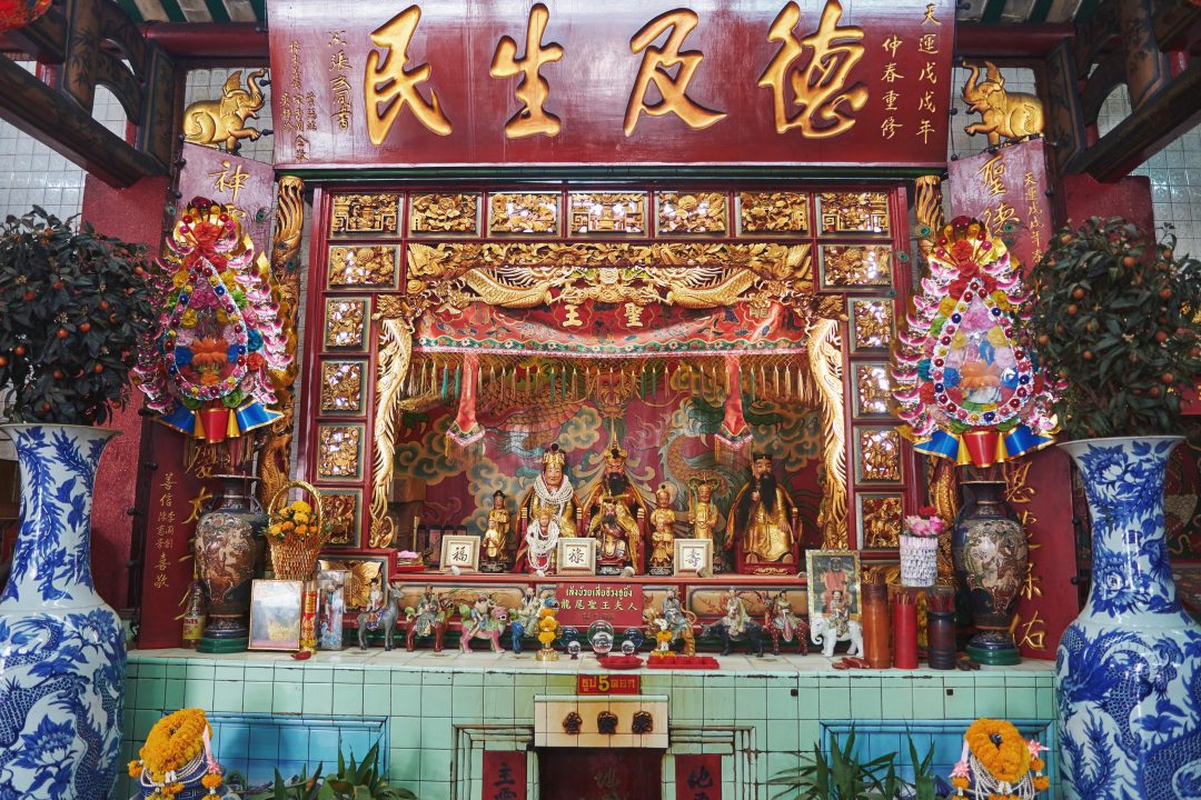 leng buai ia shrine bangkok