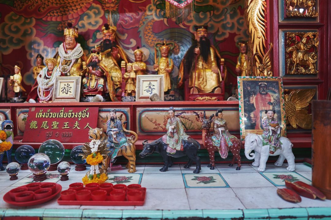 leng buai ia shrine bangkok